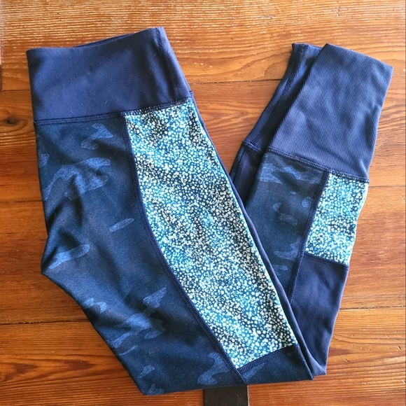 Lululemon shashiko leggings - Size 6 - Picture 2 of 4